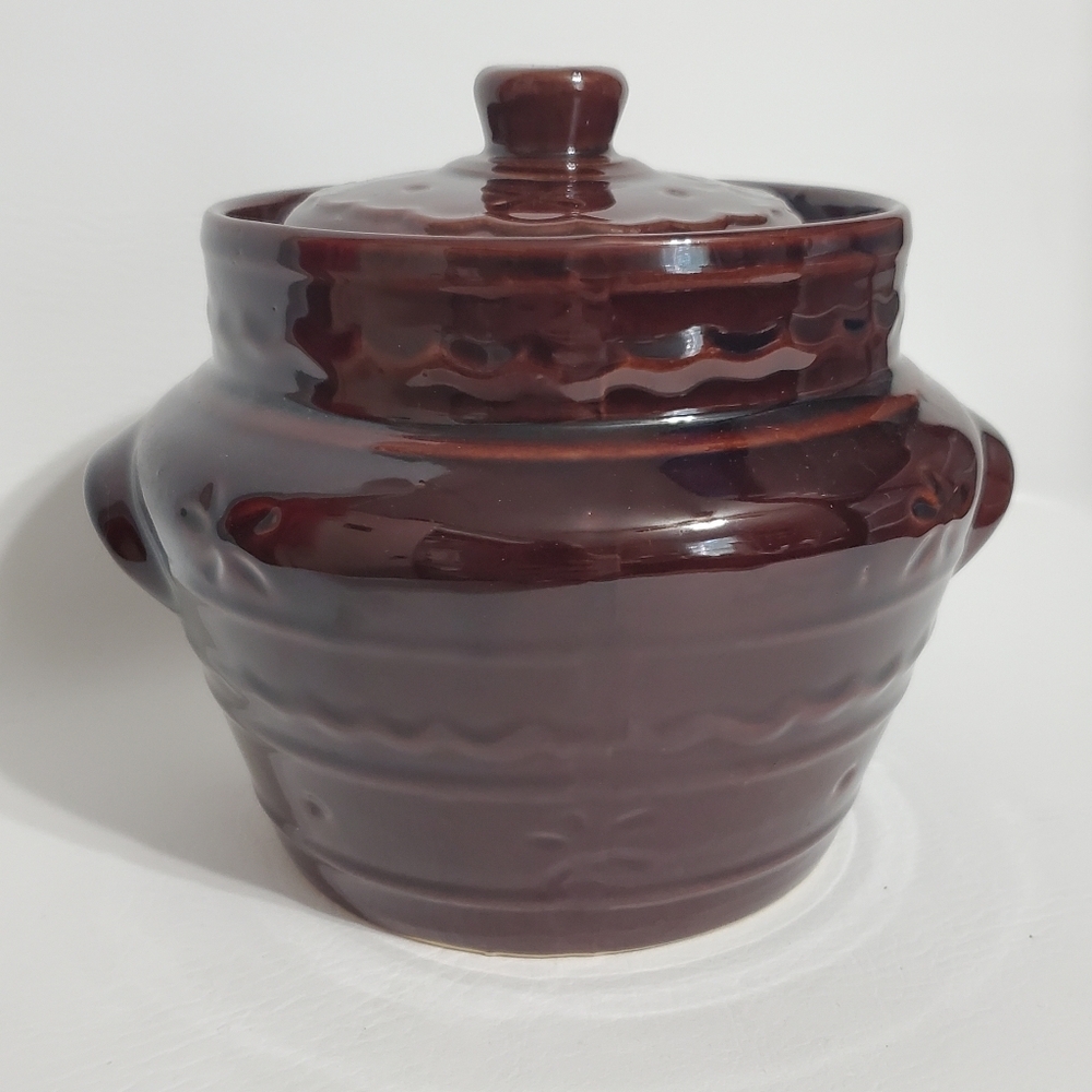 Mar-Crest Daisy Dot Pottery Bean Pot Pennsylvania Dutch Cookie Jar Colorado Brow